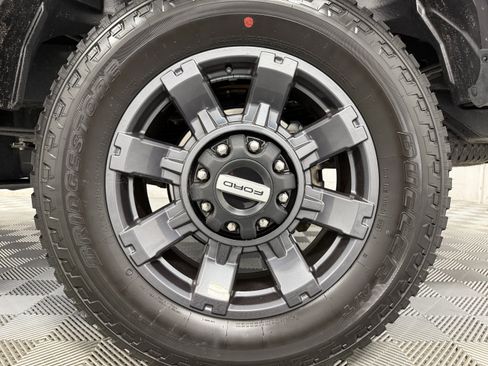 Used 2024 Ford F350 Lariat w/ Lariat Ultimate Package AWD/4WD image 38