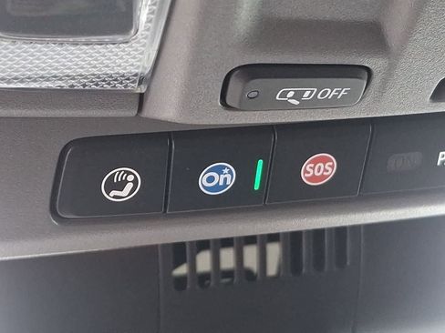 Used 2024 Chevrolet Silverado 1500 LT image 24