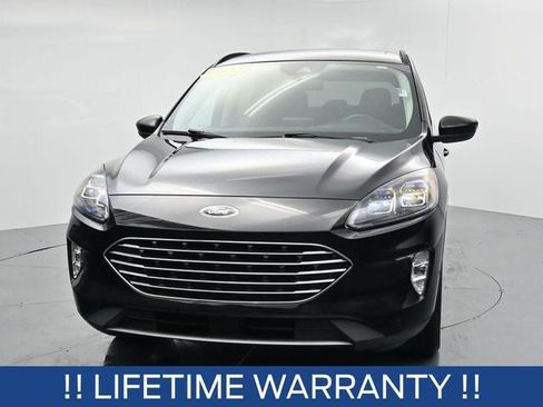 Certified 2022 Ford Escape Titanium w/ Titanium Elite Package AWD/4WD image 3