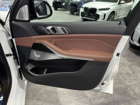 New 2026 BMW X5 M60i image 8