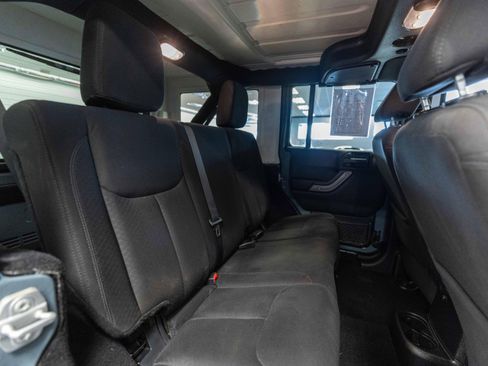 Used 2015 Jeep Wrangler Unlimited Sport w/ Quick Order Package 24S AWD/4WD image 15