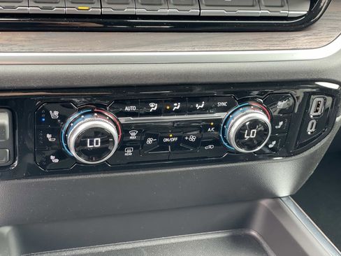 New 2026 GMC Sierra 3500 SLT w/ SLT Premium Package image 15