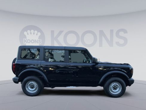 New 2025 Ford Bronco 4-Door image 8