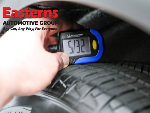 Used 2021 Ford Escape SE image 26