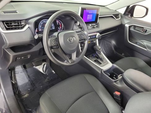 Used 2025 Toyota RAV4 LE FWD image 18