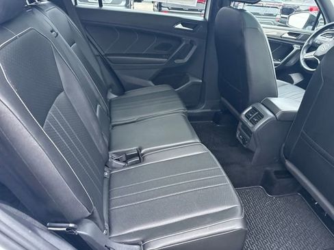 Certified 2023 Volkswagen Tiguan SE R-Line image 32