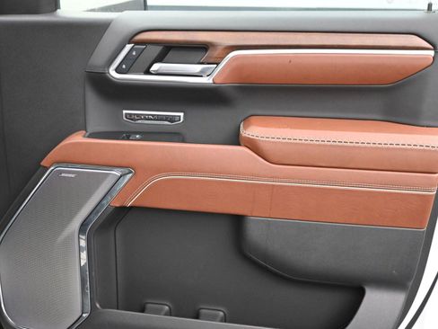 Used 2024 GMC Sierra 1500 Denali Ultimate image 10