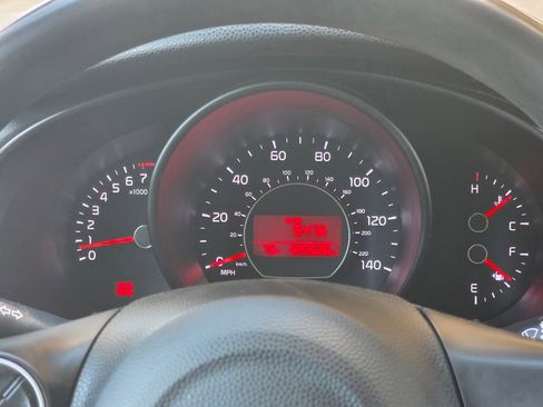 Used 2016 Kia Soul image 18