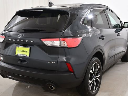 Used 2022 Ford Escape SE w/ SE Sport Appearance Package image 12