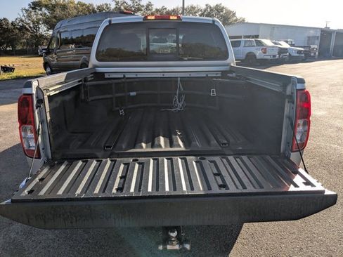 Used 2017 Nissan Frontier SL w/ Moonroof Package image 14