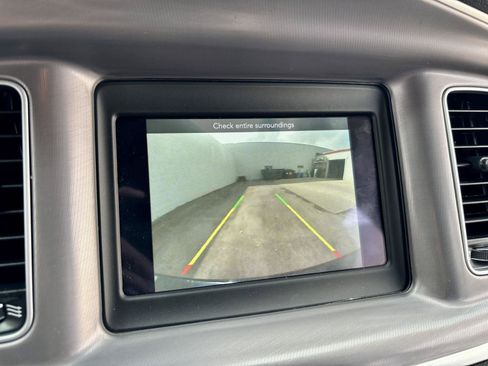 Used 2022 Dodge Charger SXT RWD image 4