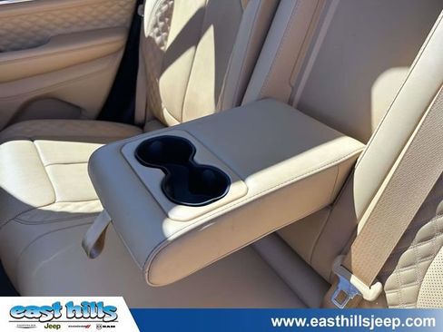 Certified 2024 Jeep Grand Cherokee Summit AWD/4WD image 19