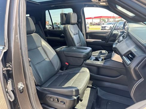 Used 2021 GMC Yukon SLT w/ SLT Premium Package AWD/4WD image 14