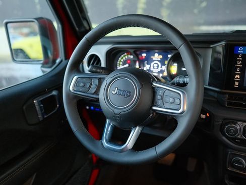 Used 2025 Jeep Wrangler Sahara w/ Safety Group image 45