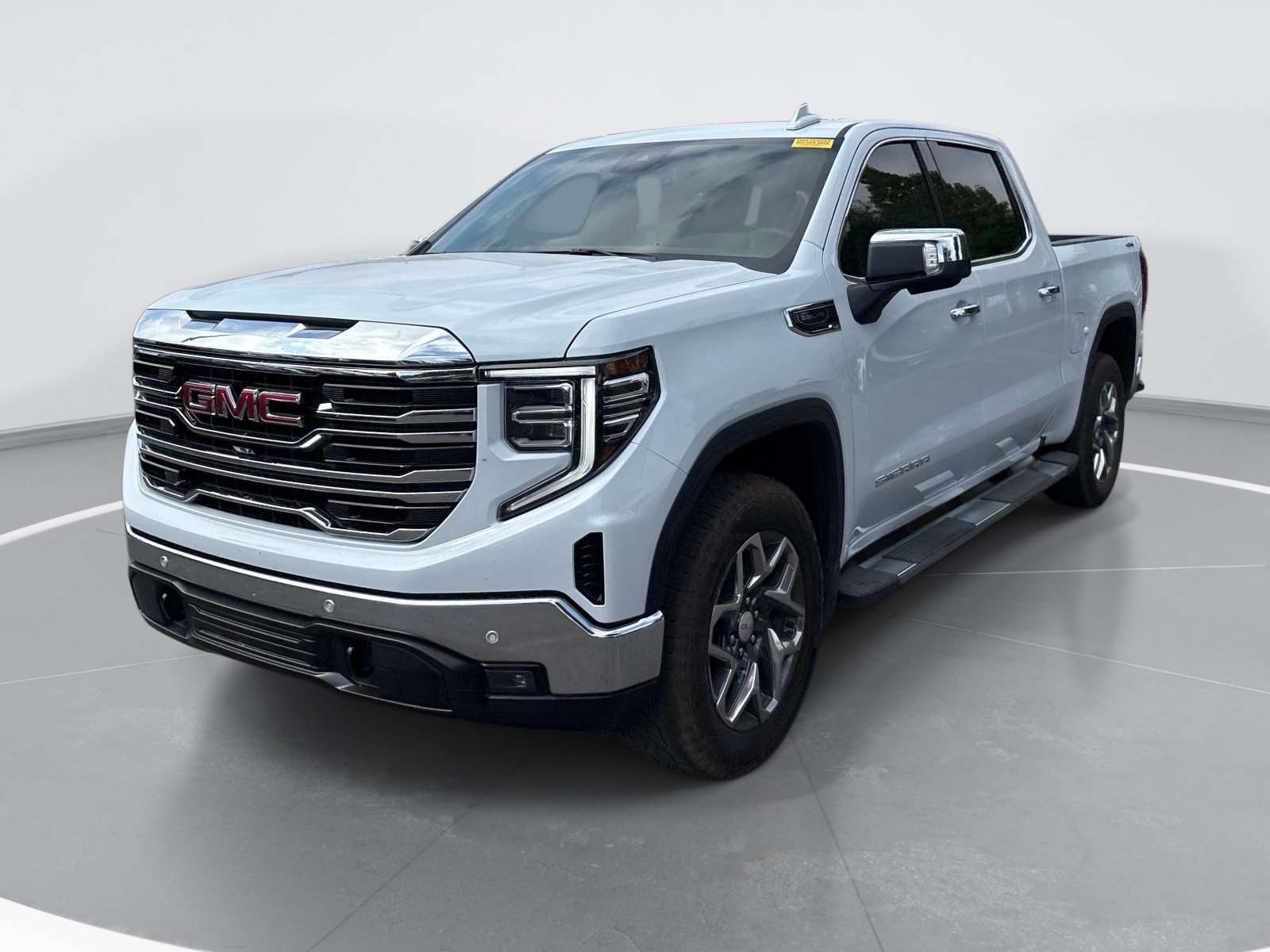 Used 2026 GMC Sierra 1500 SLT w/ SLT Premium Plus Package AWD/4WD image 3