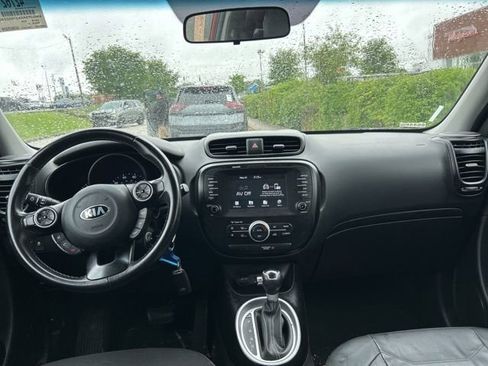 Used 2018 Kia Soul + FWD image 5