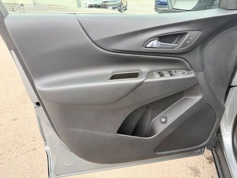 Used 2023 Chevrolet Equinox LT image 10