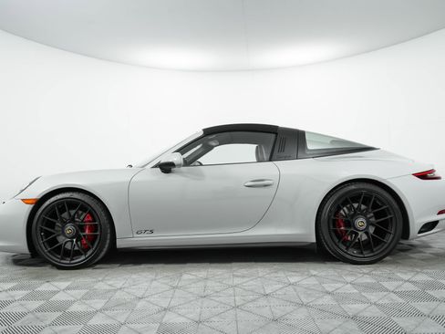 Used 2018 Porsche 911 Targa 4 GTS image 5