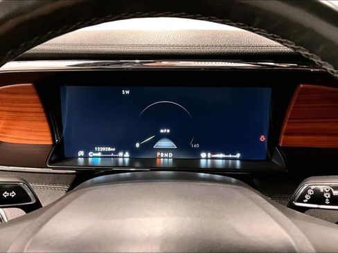 Used 2018 Lincoln Navigator Reserve w/ Technology Package image 28