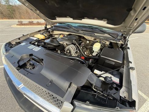 Used 2005 Chevrolet Silverado 1500 4x4 Extended Cab w/ Safe And Sound Package image 22