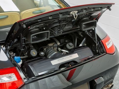 Used 2009 Porsche 911 Carrera 4S image 25