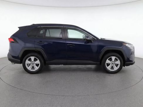 Used 2022 Toyota RAV4 XLE w/ Convenience Package FWD image 8