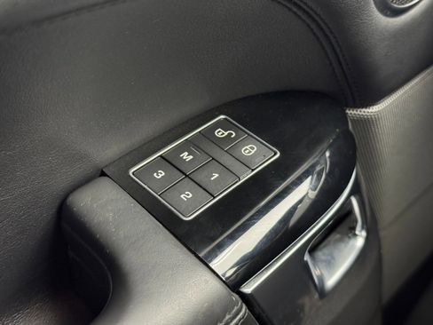 Used 2018 Land Rover Range Rover Sport HSE image 17