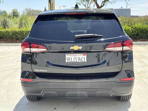 Used 2023 Chevrolet Equinox LS FWD image 4