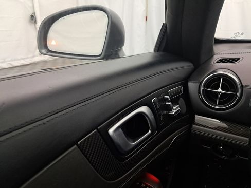 Used 2016 Mercedes-Benz SL 550 image 27