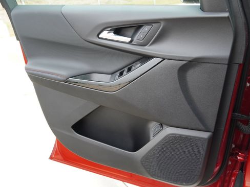 Used 2025 Chevrolet Equinox RS image 26