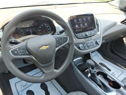 Used 2022 Chevrolet Malibu LS w/ Driver Confidence Package II FWD image 12
