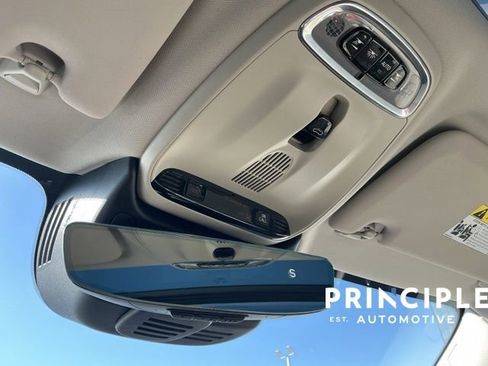 Used 2019 Volvo S60 T5 Momentum w/ Premium Package image 28