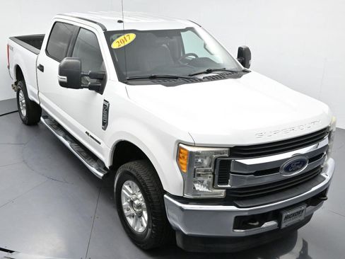 Used 2017 Ford F250 XLT AWD/4WD image 36