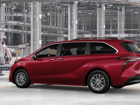 New 2026 Toyota Sienna XLE FWD image 7
