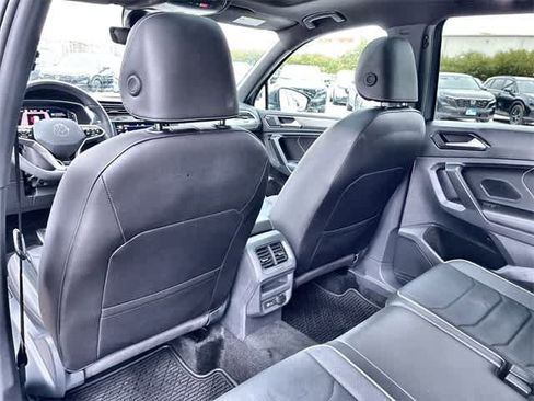 Used 2024 Volkswagen Tiguan SEL R-Line image 19