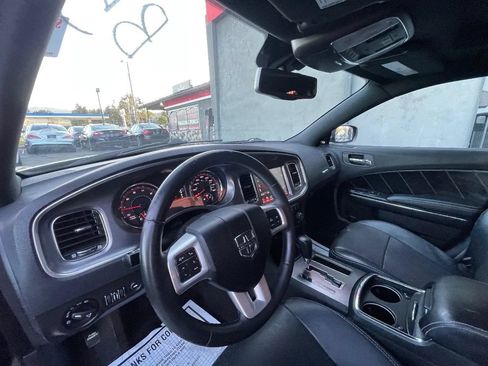 Used 2013 Dodge Charger R/T RWD image 11