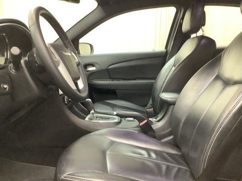 Used 2013 Chrysler 200 Limited image 13