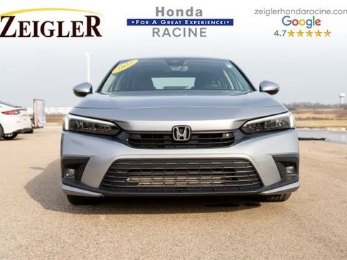 Used 2022 Honda Civic Touring image 2