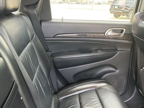 Used 2011 Jeep Grand Cherokee Laredo AWD/4WD image 68