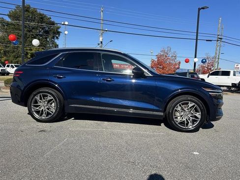 Used 2025 Genesis GV70 2.5T image 4