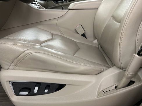 Used 2020 Cadillac Escalade Premium Luxury image 7