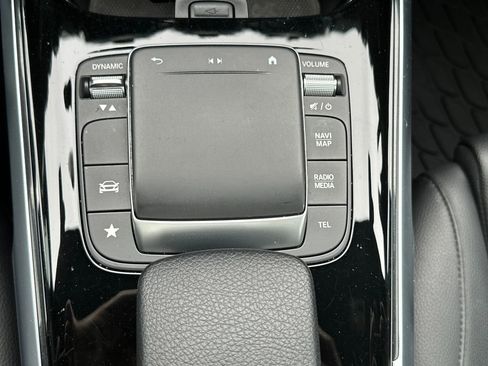 Used 2023 Mercedes-Benz GLB 250 4MATIC image 24