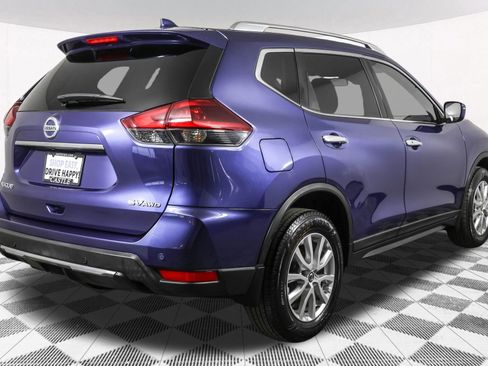Used 2019 Nissan Rogue SV image 14