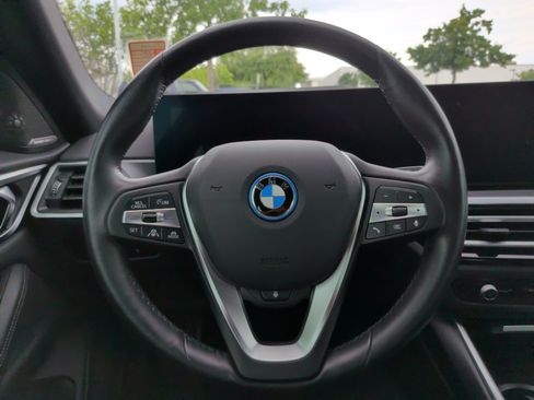 Used 2024 BMW i4 eDrive35 w/ Premium Package RWD image 21