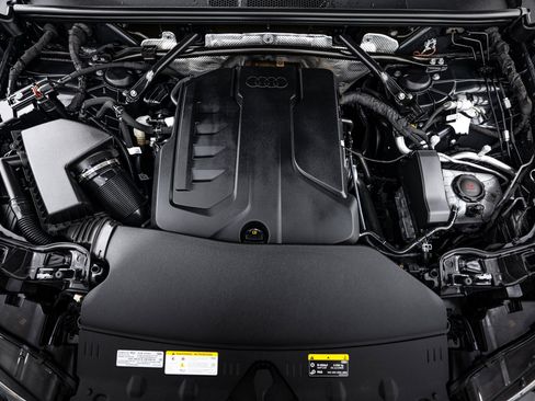 Certified 2025 Audi Q5 Premium Plus w/ Premium Plus AWD/4WD image 20