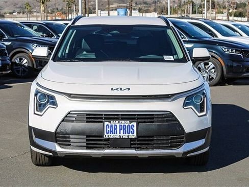 New 2025 Kia Niro EX image 2