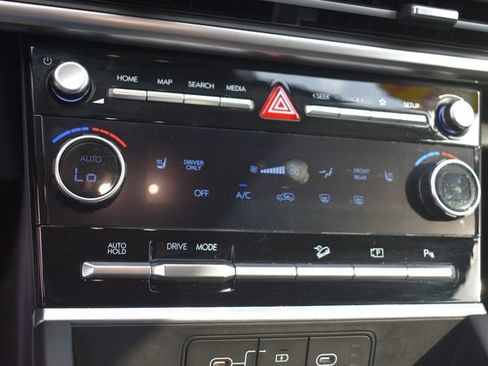 Used 2024 Hyundai Santa Fe SEL FWD image 27