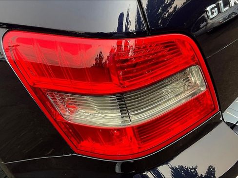 Used 2010 Mercedes-Benz GLK 350 4MATIC image 22