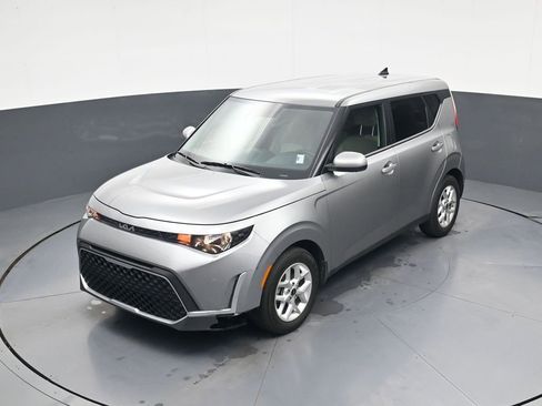 Used 2025 Kia Soul LX w/ LX Technology Package image 25