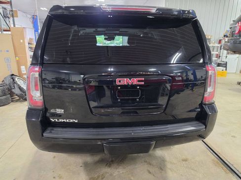 Used 2017 GMC Yukon SLT w/ Open Road Package AWD/4WD image 7
